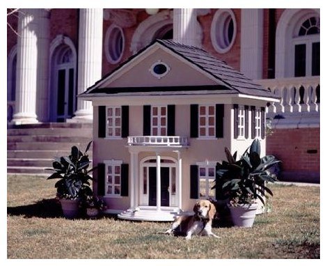 Le Petite Maison Custom Dog House